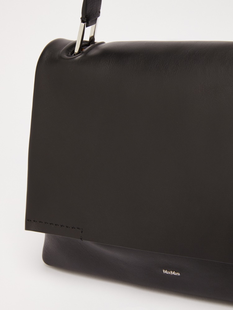 MAX MARA【関税送料込】Archetipo 06 レザーショルダーバッグ 4516255106001-c-archetipo6.jpg