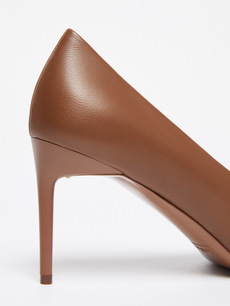 DT★Max Mara★パテントトゥスリングレザーシューズ ブラック Woman トランペット パテントレザー ミュール