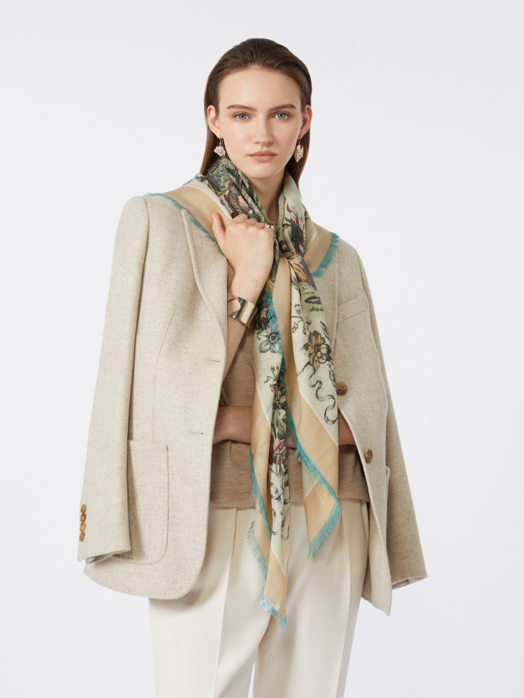 Women's Scarves and Wraps | Max Mara
