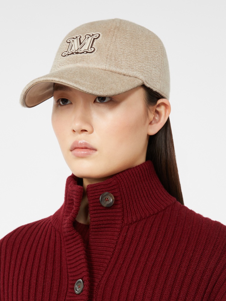 MaxMara カシミア100% キャップ 57cm MaxMara カシミア100% キャップ 57cm