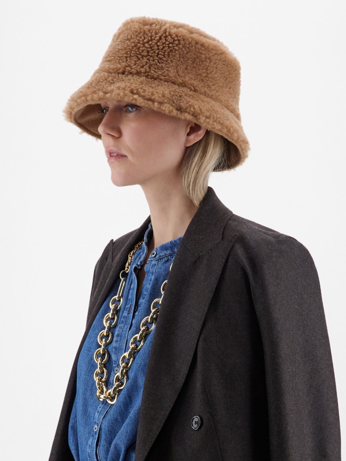 Reversible camel and Teddy fabric cloche hat - CAMEL - Max Mara - 8