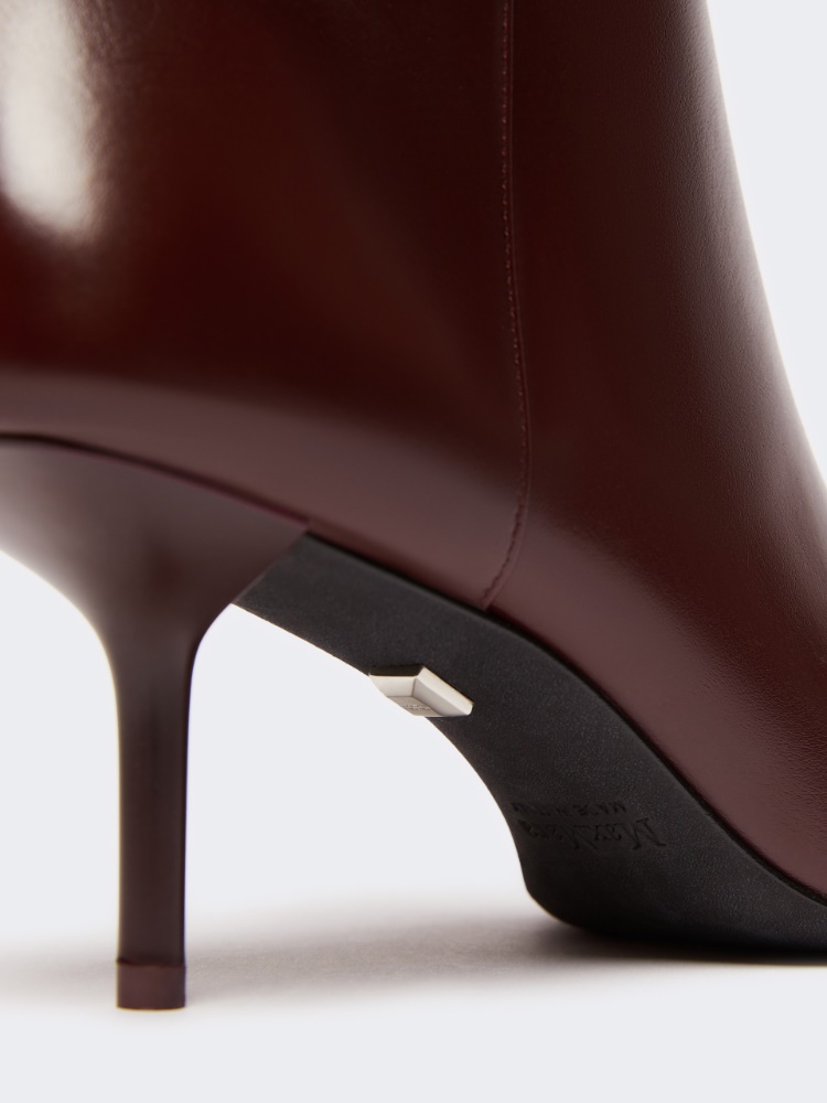  - Max Mara
