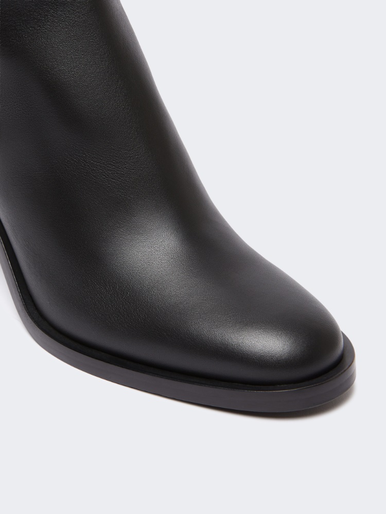  - Max Mara