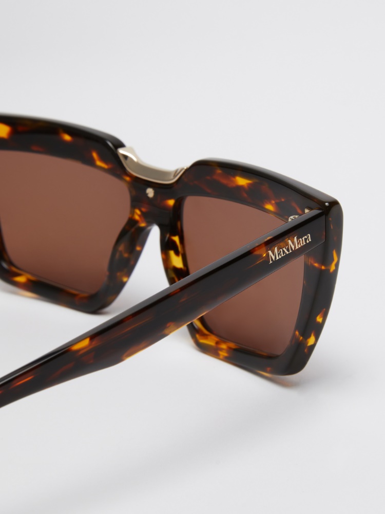 - Max Mara