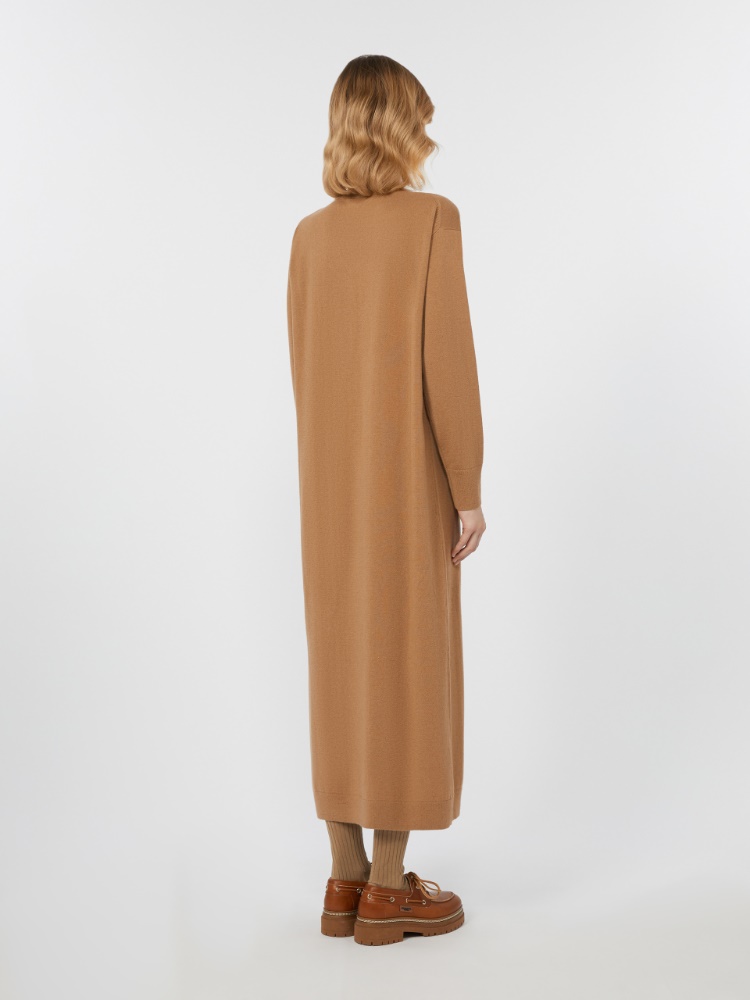  - Max Mara