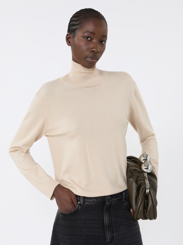  - Max Mara