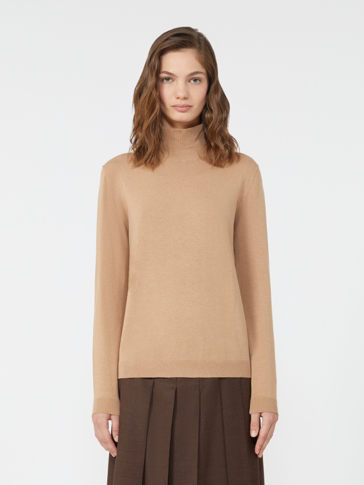 - Max Mara