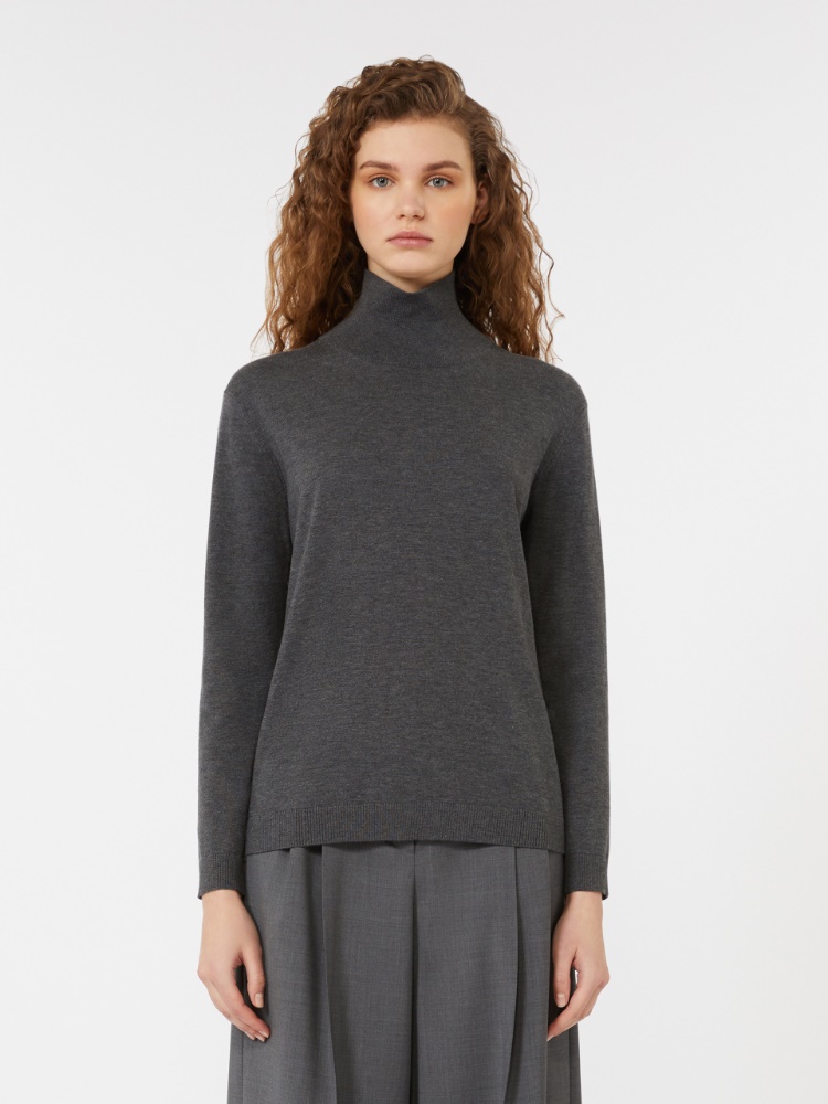  - Max Mara
