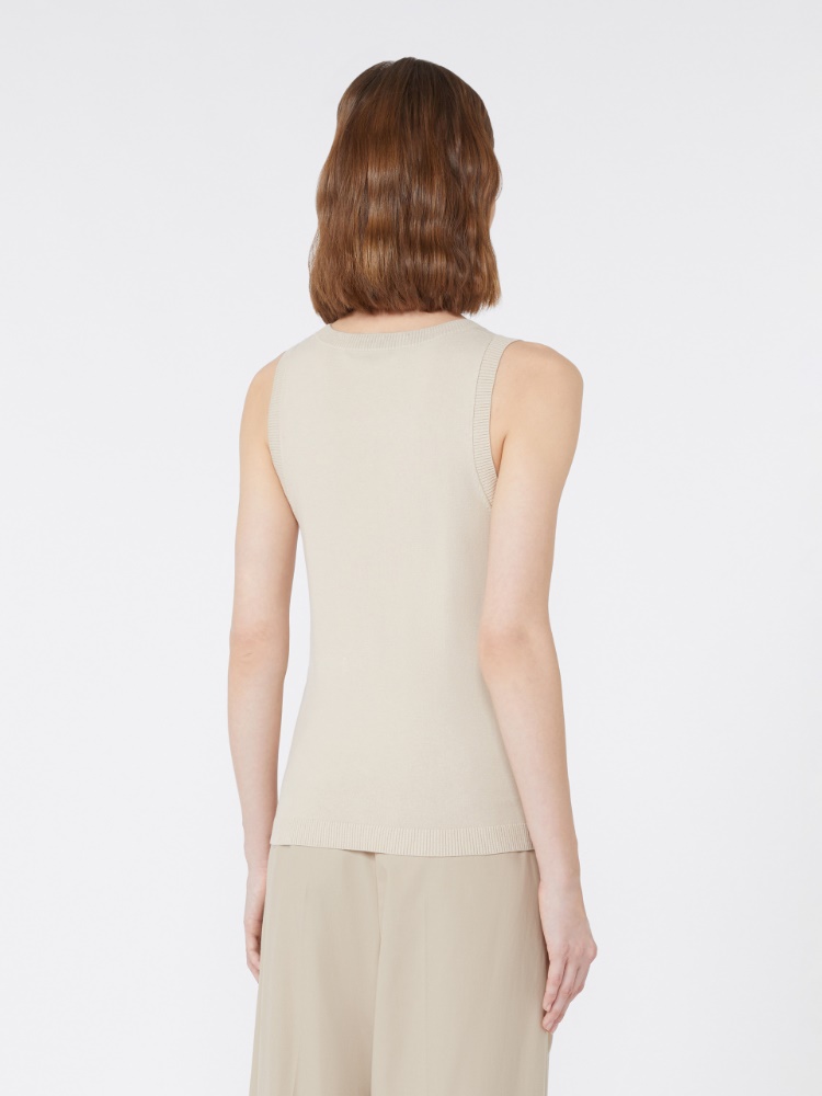  - Max Mara