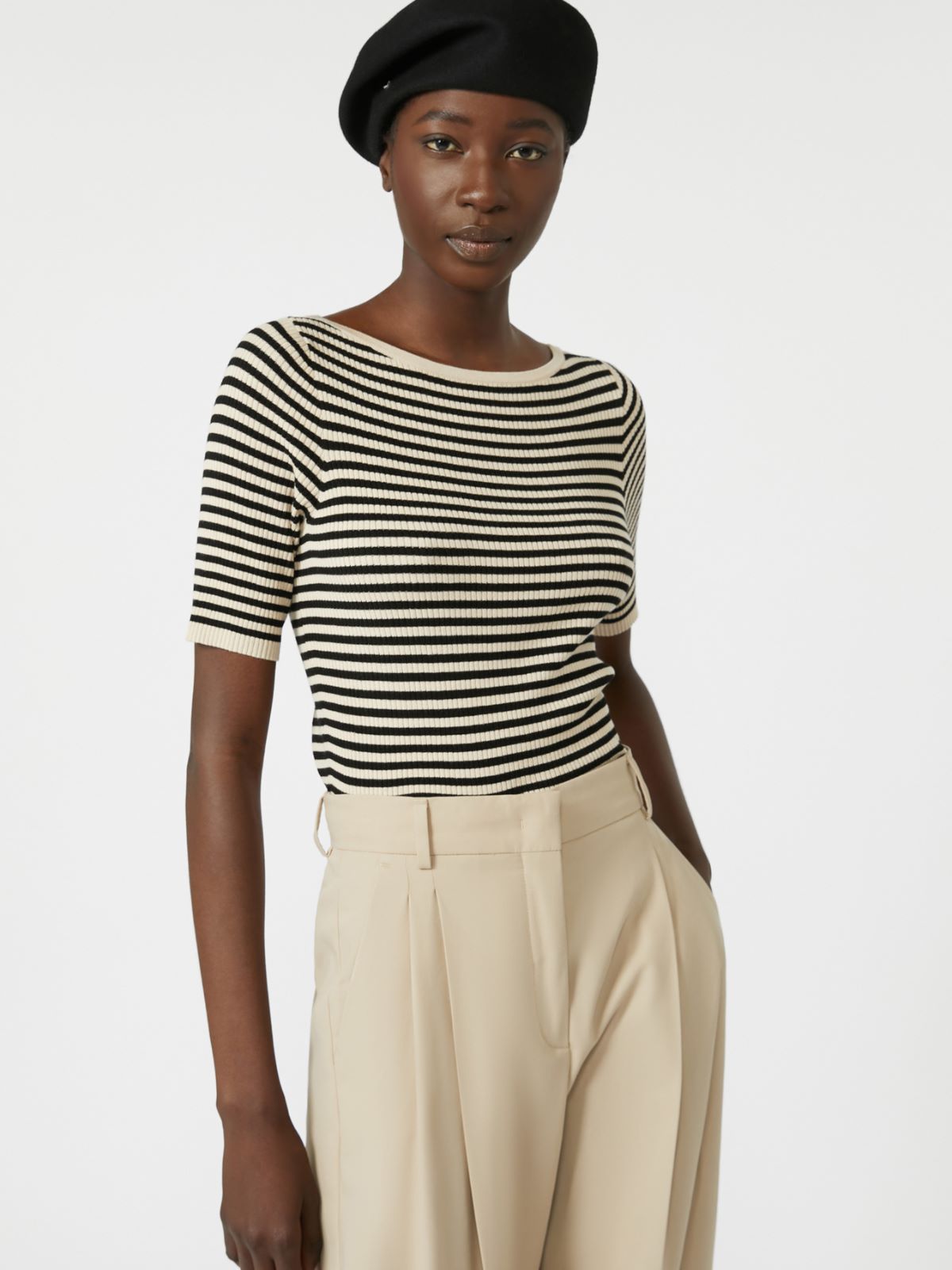 Obcisły t-shirt z elastycznej wiskozy - BEŻOWY - Max Mara - 4