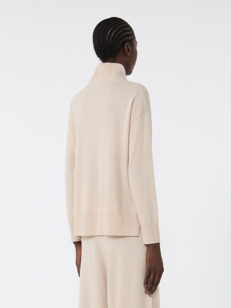  - Max Mara