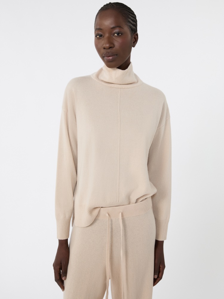  - Max Mara