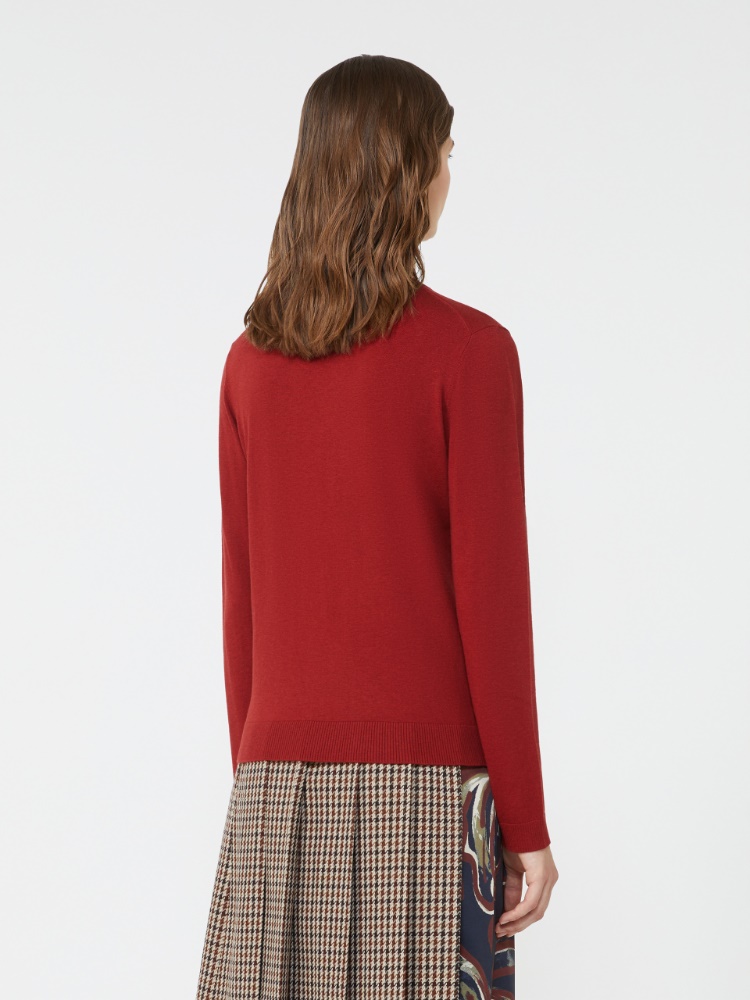 - Max Mara