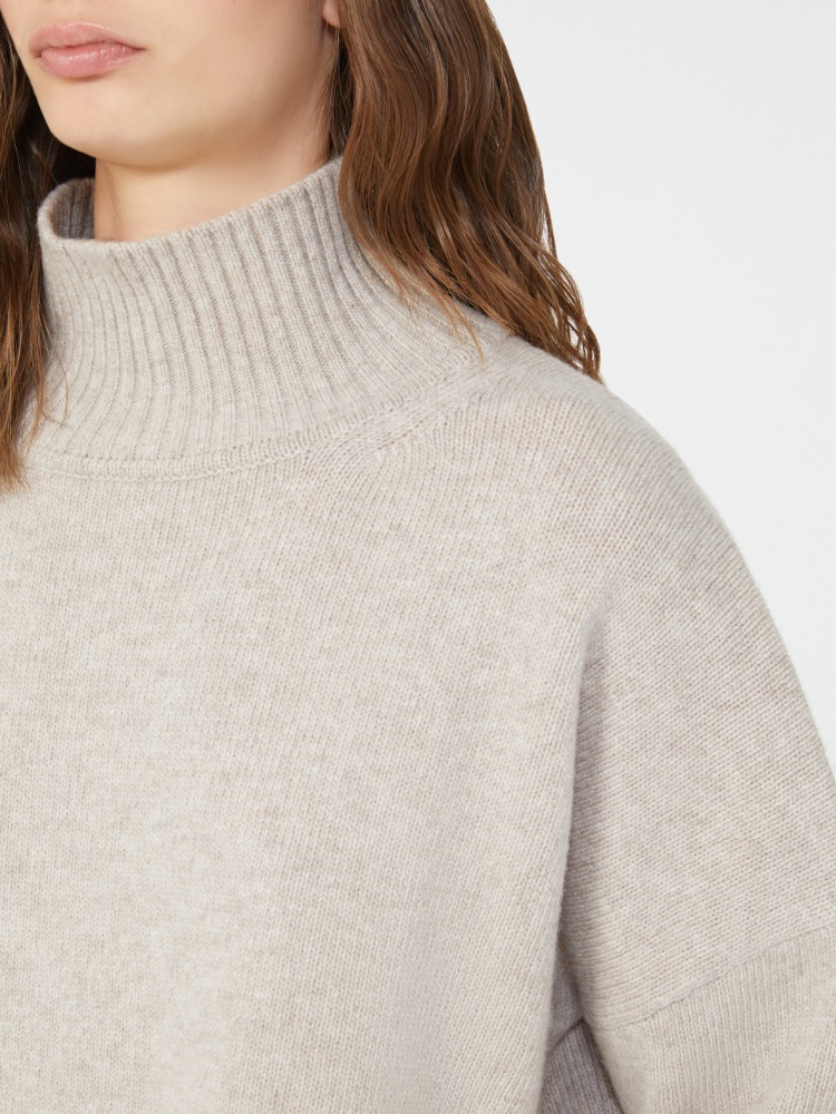 - Max Mara