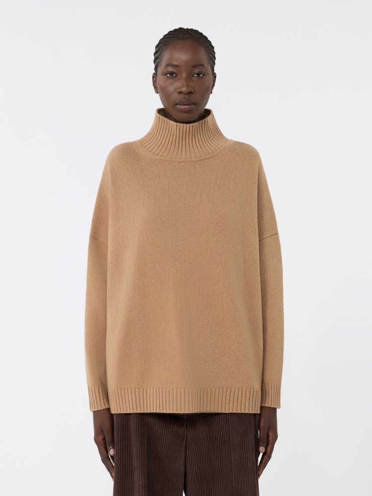  - Max Mara