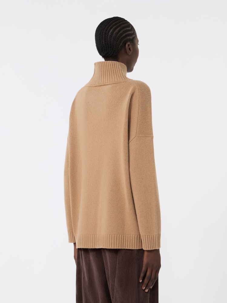  - Max Mara
