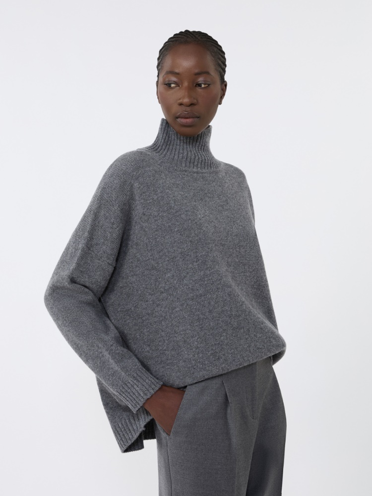  - Max Mara