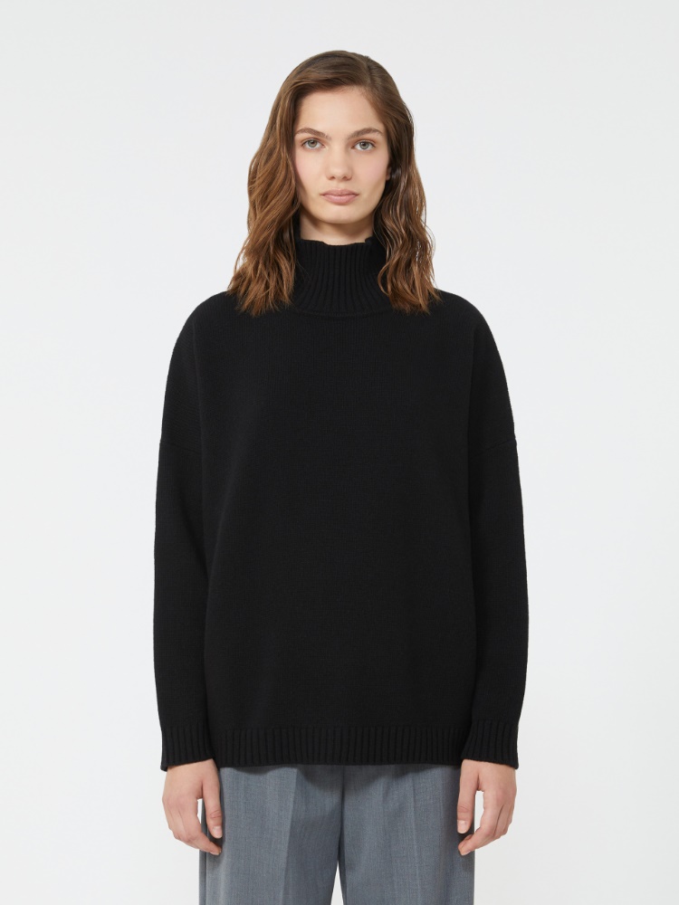 - Max Mara