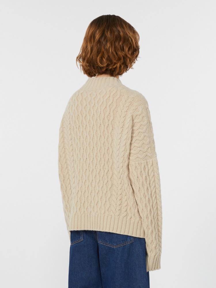  - Max Mara