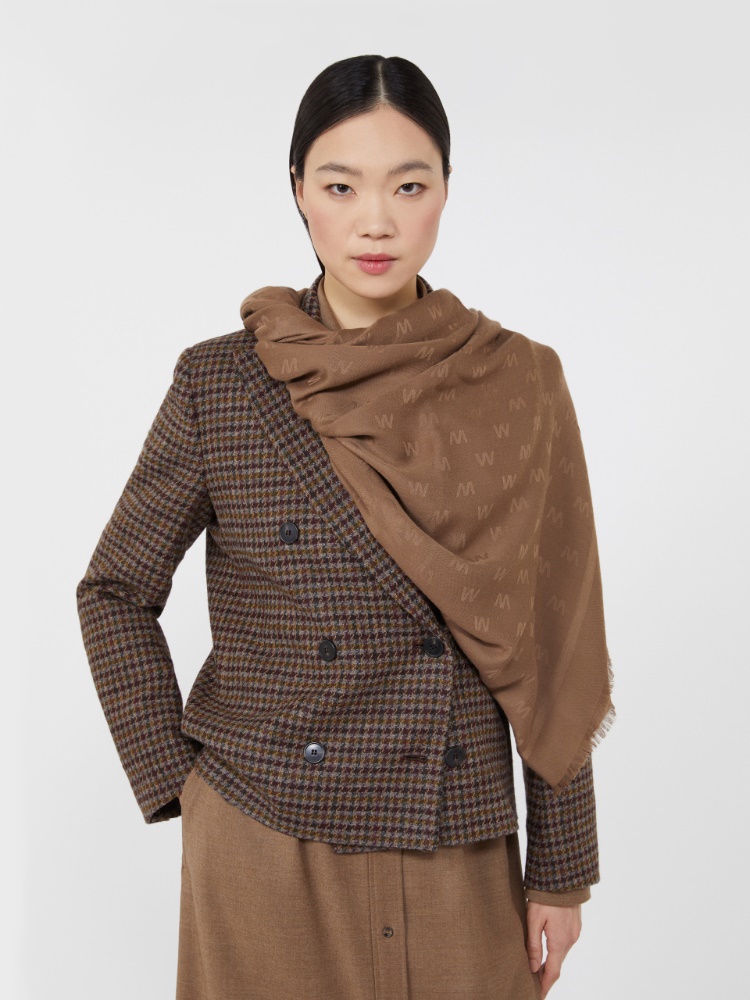 スカーフ MAX MARA Woman Scarf Beige 2514541051600 002 Scarves and foulards Shawls and stoles Woman | Max Mara
