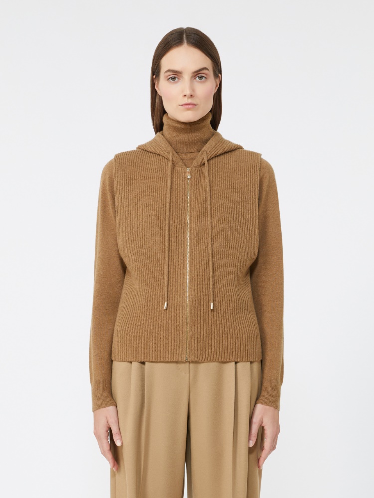  - Max Mara