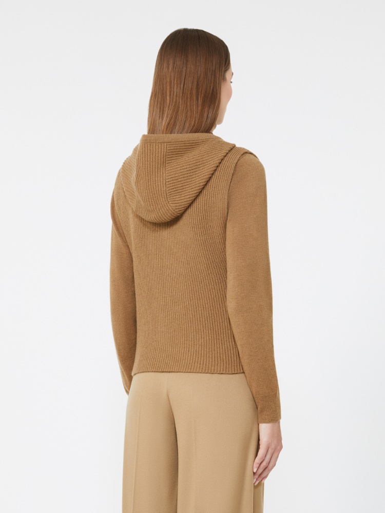  - Max Mara