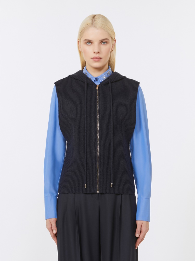  - Max Mara
