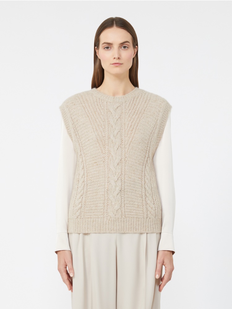  - Max Mara