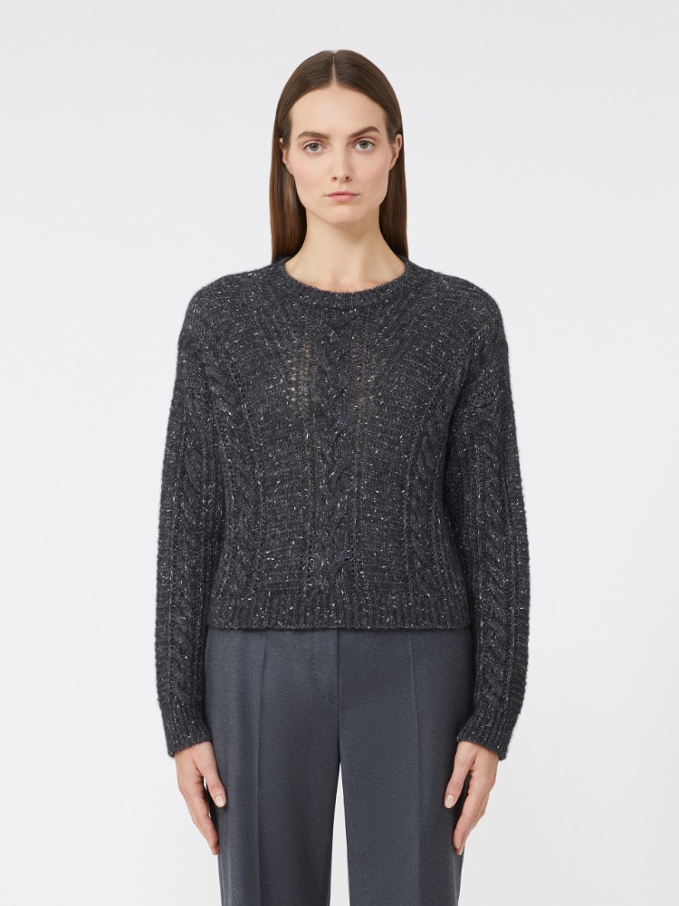 - Maxmara