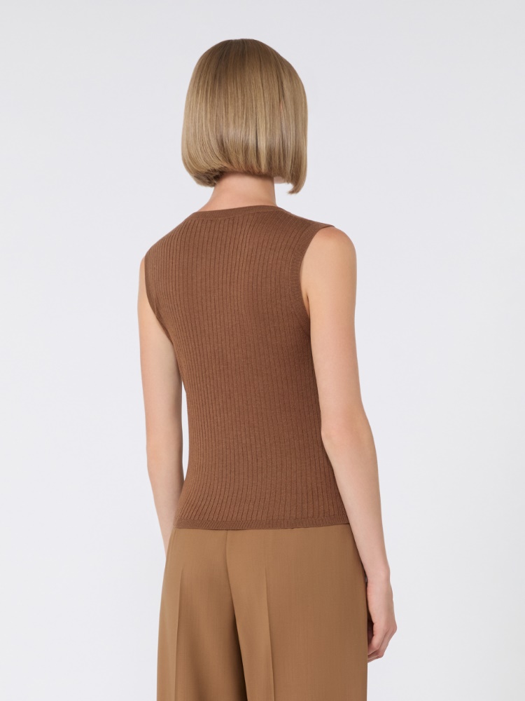  - Max Mara