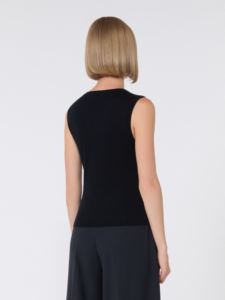  - Max Mara