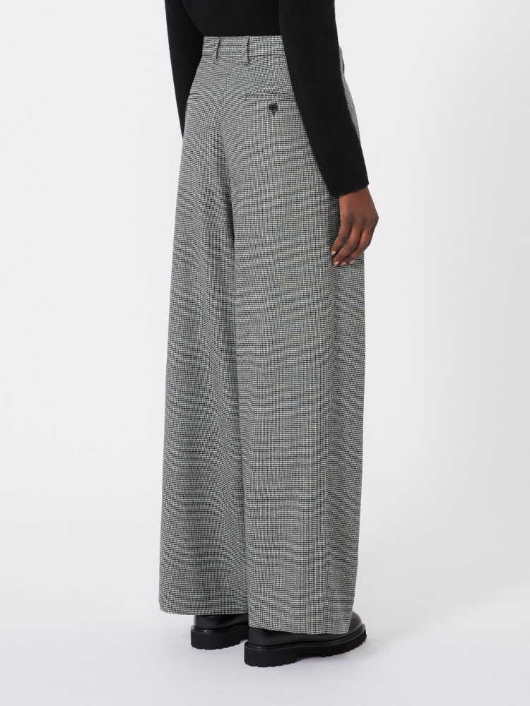  - Max Mara