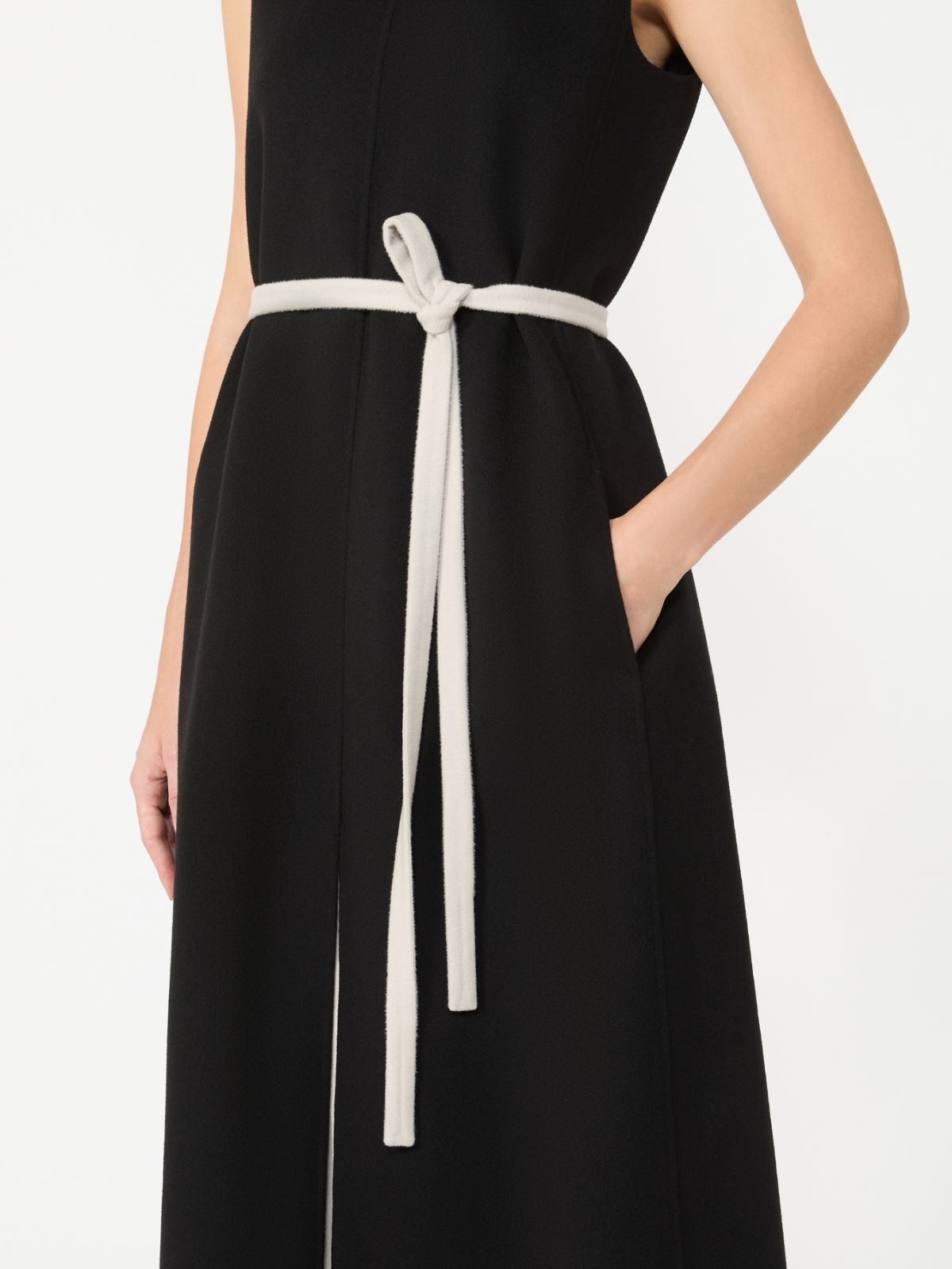 シッシ] ピュア ウール ダブルフェイス ドレス, black | Max Mara