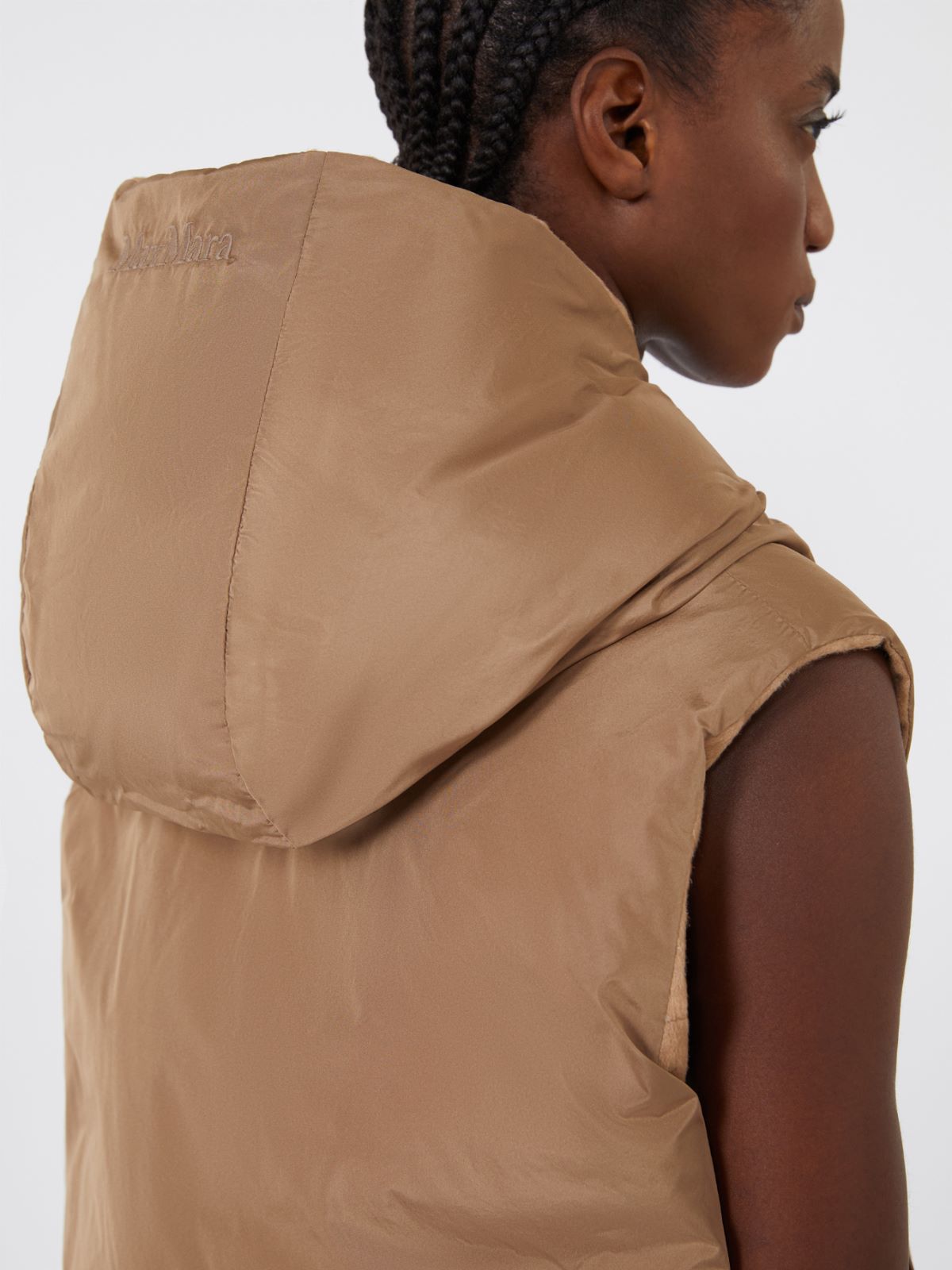 Reversible padded gilet in camel and water-repellent taffeta - CAMEL - Max Mara - 4