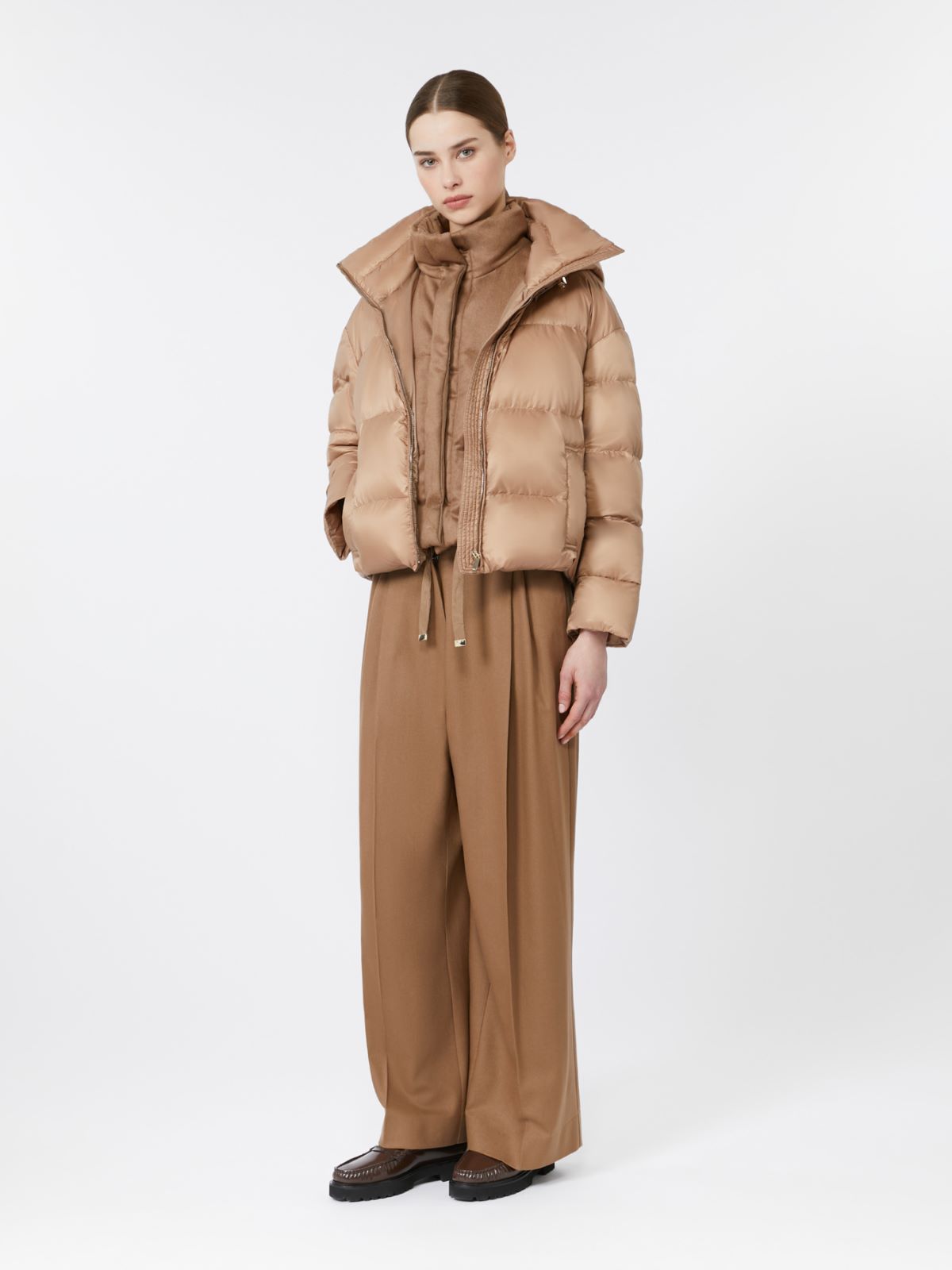 [ディオーニゾ] キャメル アンド テクニカル タフタ リバーシブル ダウン ジレ - BEIGE - Max Mara