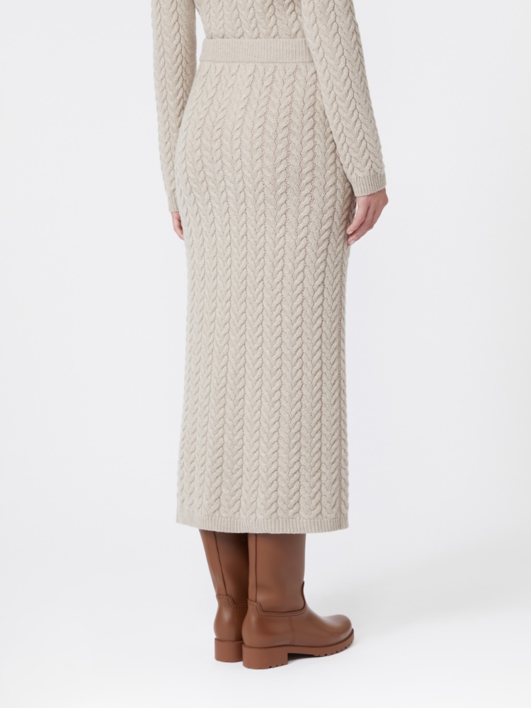  - Max Mara