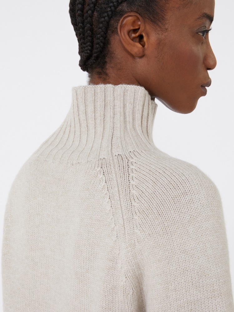  - Max Mara