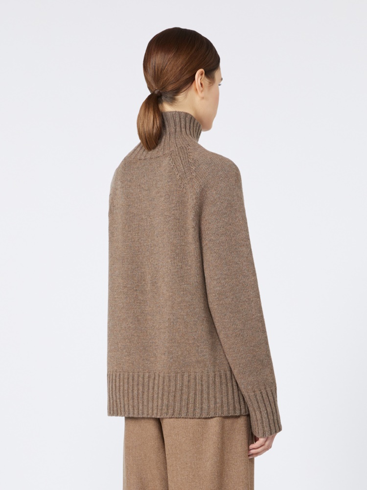  - Max Mara