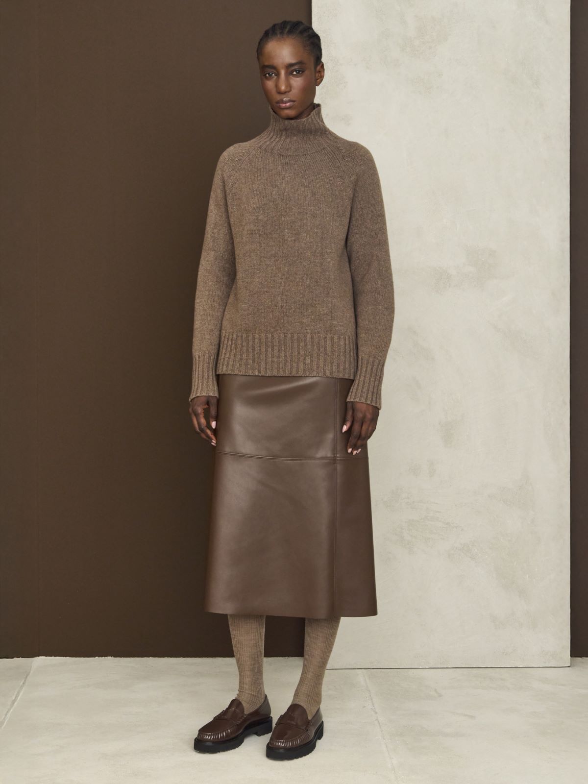 【新品未使用】Max Mara　ピュアヴァージンウール ケーブルニット　キャメル Max Mara 【セール40%OFF 】MAX MARA STUDIO レディース ピュア