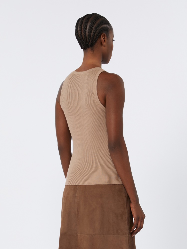  - Max Mara