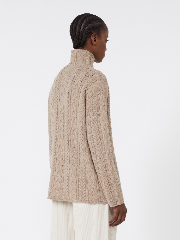  - Max Mara