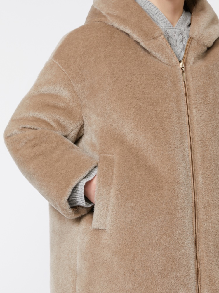  - Max Mara