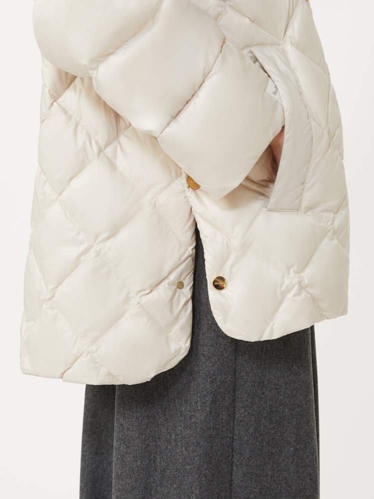 - Max Mara