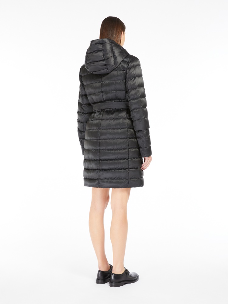 Reversible down jacket in water-repellent satin, black
