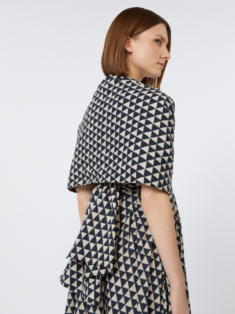 マフラー・ストール Max Mara FW24 JACQUARD CAMEL STOLE (2424546302600 254001) Scarves and foulards Brown and Camel Woman | Max Mara