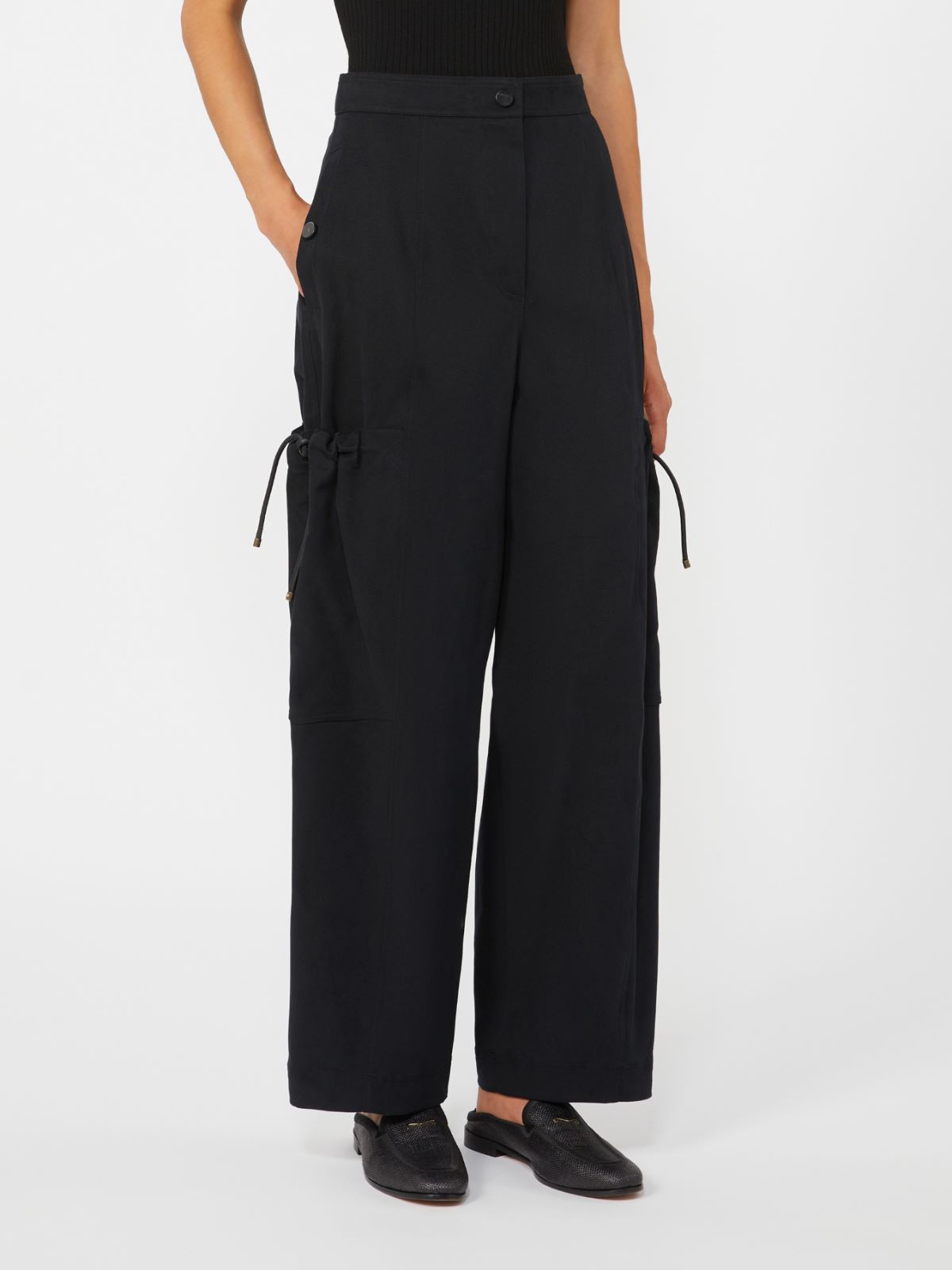 Stretch cotton cargo trousers - BLACK - 2