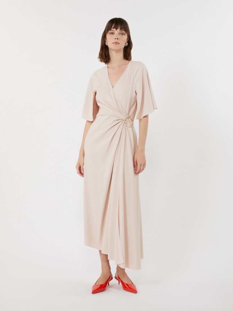 Kleid aus Viskose-Envers-Satin - PUDER - 2