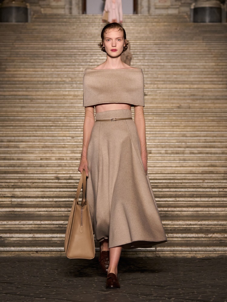 Full, tech wool skirt + SAND - Max Mara