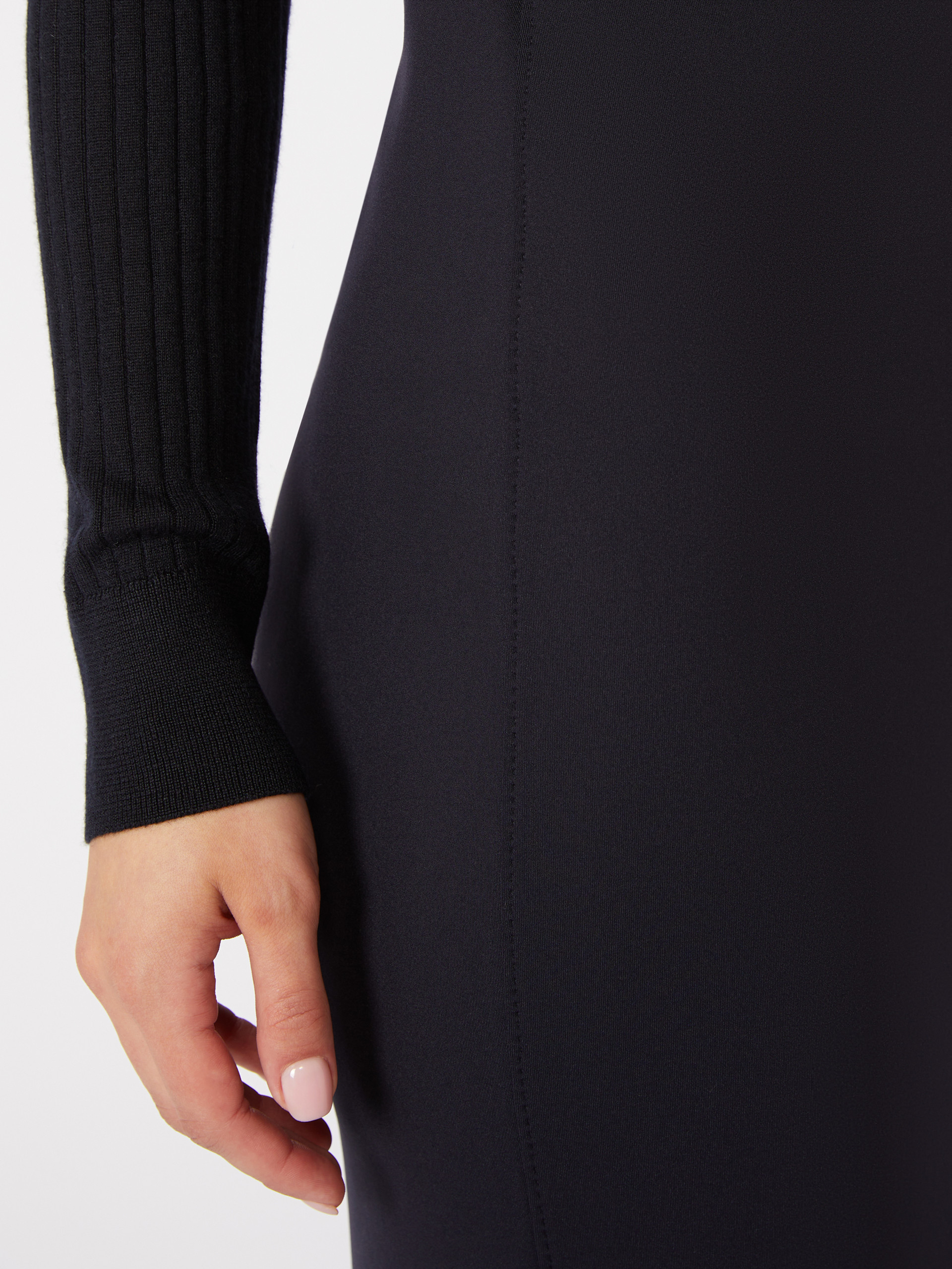 Bleistiftrock aus Scuba-Jersey - ULTRAMARINE - Max Mara - 4