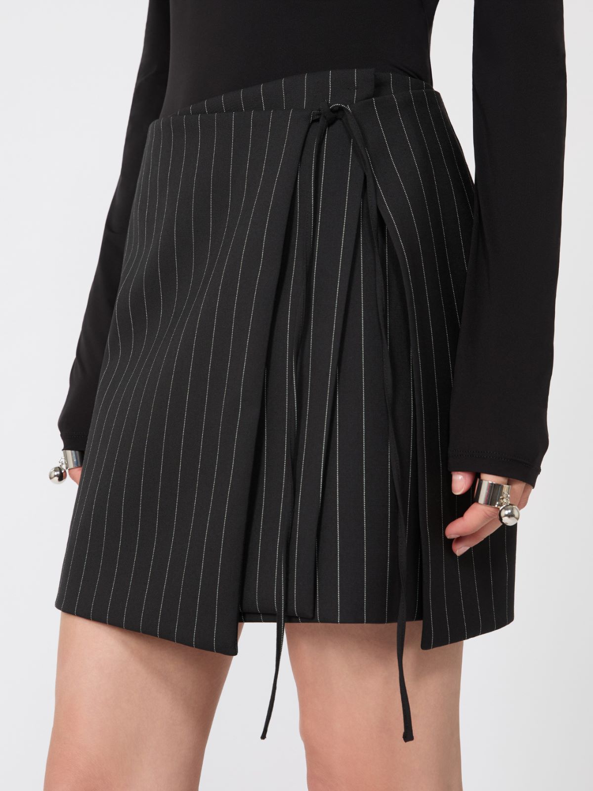 Pinstripe gabardine mini skirt - BLACK - Max Mara - 5